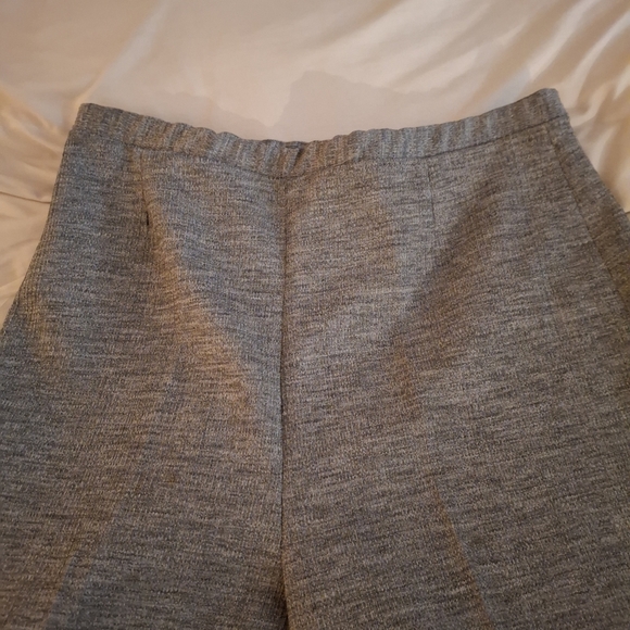 Harburt Gray Textured Women's Flare Leg Pants - Picture 6 of 9